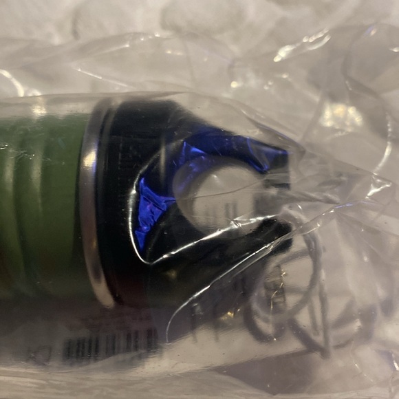 Pink Kleen Kanteen, NWT, water bottle. Green “Be Kind to the Planet” - Picture 4 of 5